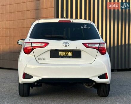 Білий Тойота Яріс, об'ємом двигуна 1 л та пробігом 59 тис. км за 9850 $, фото 5 на Automoto.ua