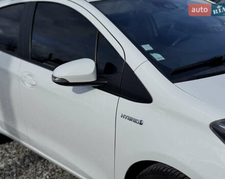 Белый Тойота Ярис, объемом двигателя 1.5 л и пробегом 165 тыс. км за 14990 $, фото 24 на Automoto.ua