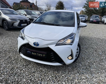 Белый Тойота Ярис, объемом двигателя 1.5 л и пробегом 165 тыс. км за 14990 $, фото 2 на Automoto.ua