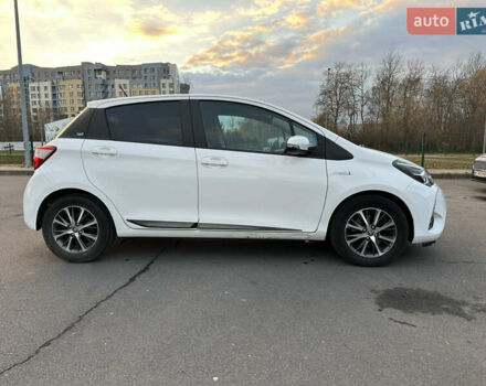 Белый Тойота Ярис, объемом двигателя 1.5 л и пробегом 122 тыс. км за 16500 $, фото 7 на Automoto.ua