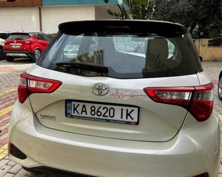 Білий Тойота Яріс, об'ємом двигуна 1.5 л та пробігом 60 тис. км за 14900 $, фото 4 на Automoto.ua