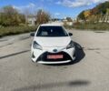 Білий Тойота Яріс, об'ємом двигуна 0 л та пробігом 148 тис. км за 13200 $, фото 1 на Automoto.ua