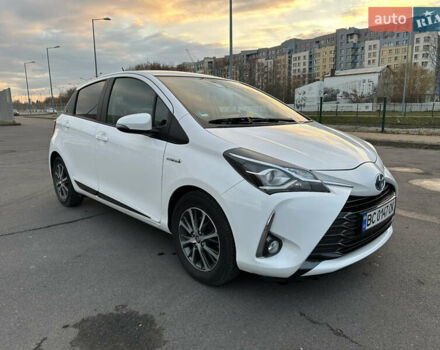 Белый Тойота Ярис, объемом двигателя 1.5 л и пробегом 122 тыс. км за 16500 $, фото 3 на Automoto.ua
