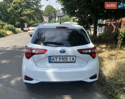 Білий Тойота Яріс, об'ємом двигуна 1.5 л та пробігом 155 тис. км за 14000 $, фото 3 на Automoto.ua