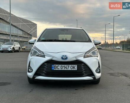 Белый Тойота Ярис, объемом двигателя 1.5 л и пробегом 122 тыс. км за 16500 $, фото 1 на Automoto.ua