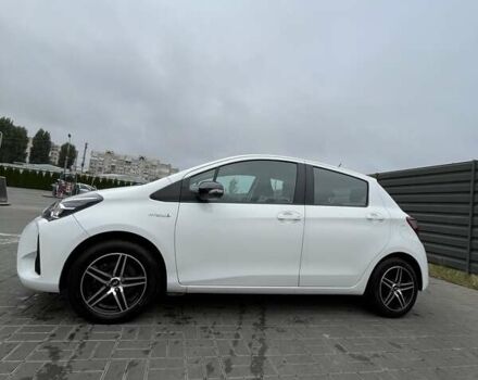 Білий Тойота Яріс, об'ємом двигуна 1.5 л та пробігом 130 тис. км за 16900 $, фото 6 на Automoto.ua