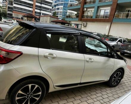 Білий Тойота Яріс, об'ємом двигуна 1.5 л та пробігом 60 тис. км за 14900 $, фото 1 на Automoto.ua