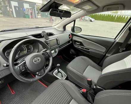 Білий Тойота Яріс, об'ємом двигуна 1.5 л та пробігом 130 тис. км за 16900 $, фото 17 на Automoto.ua