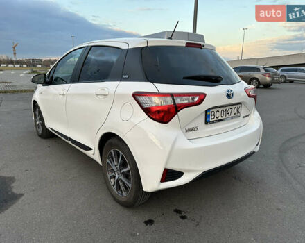 Белый Тойота Ярис, объемом двигателя 1.5 л и пробегом 122 тыс. км за 16500 $, фото 5 на Automoto.ua