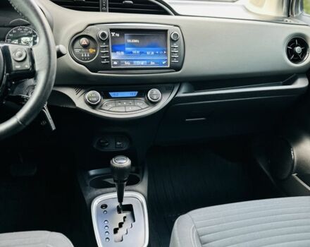 Белый Тойота Ярис, объемом двигателя 1.5 л и пробегом 37 тыс. км за 14900 $, фото 9 на Automoto.ua