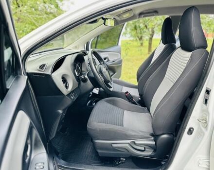 Белый Тойота Ярис, объемом двигателя 1.5 л и пробегом 37 тыс. км за 14900 $, фото 10 на Automoto.ua