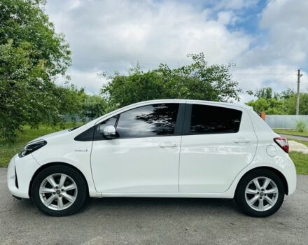 Белый Тойота Ярис, объемом двигателя 1.5 л и пробегом 37 тыс. км за 14900 $, фото 2 на Automoto.ua