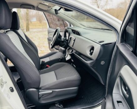 Белый Тойота Ярис, объемом двигателя 1.5 л и пробегом 23 тыс. км за 14700 $, фото 11 на Automoto.ua