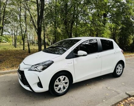 Белый Тойота Ярис, объемом двигателя 1.5 л и пробегом 23 тыс. км за 14700 $, фото 1 на Automoto.ua