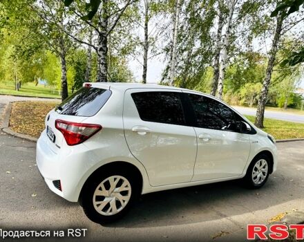 Тойота Яріс 2020 у Лохвице на Automoto.ua Білий Тойота Яріс, об'ємом двигуна 1.5 л та пробігом 23 тис. км за 16500 $, фото 3 на Automoto.ua