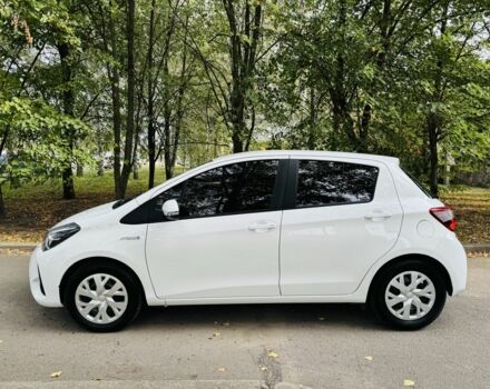 Белый Тойота Ярис, объемом двигателя 1.5 л и пробегом 23 тыс. км за 14700 $, фото 3 на Automoto.ua