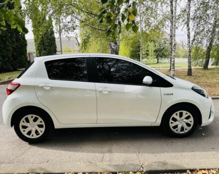 Белый Тойота Ярис, объемом двигателя 1.5 л и пробегом 23 тыс. км за 14700 $, фото 2 на Automoto.ua
