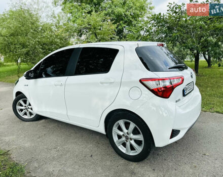 Тойота Яріс 2020 у Ромнах на Automoto.ua Білий Тойота Яріс, об'ємом двигуна 1.5 л та пробігом 37 тис. км за 15500 $, фото 7 на Automoto.ua