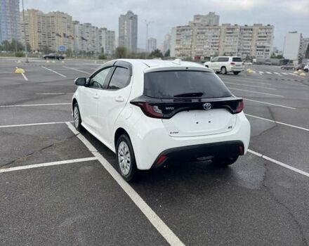 Тойота Ярис 2021 в Киеве на Automoto.ua Белый Тойота Ярис, объемом двигателя 1.49 л и пробегом 39 тыс. км за 17199 $, фото 6 на Automoto.ua