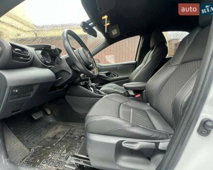 Белый Тойота Ярис, объемом двигателя 1.49 л и пробегом 50 тыс. км за 17000 $, фото 13 на Automoto.ua