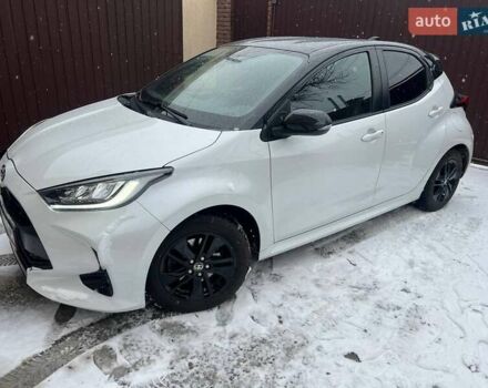 Белый Тойота Ярис, объемом двигателя 1.49 л и пробегом 50 тыс. км за 17000 $, фото 2 на Automoto.ua