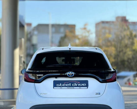 Білий Тойота Яріс, об'ємом двигуна 1.49 л та пробігом 39 тис. км за 17999 $, фото 5 на Automoto.ua