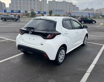 Тойота Ярис 2021 в Киеве на Automoto.ua Белый Тойота Ярис, объемом двигателя 1.49 л и пробегом 39 тыс. км за 17199 $, фото 5 на Automoto.ua