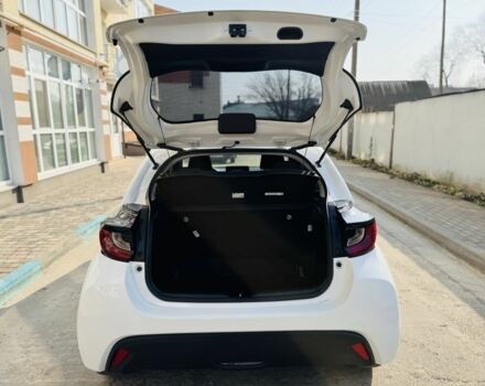 Белый Тойота Ярис, объемом двигателя 1.5 л и пробегом 11 тыс. км за 17900 $, фото 11 на Automoto.ua