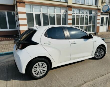 Белый Тойота Ярис, объемом двигателя 1.5 л и пробегом 11 тыс. км за 17900 $, фото 2 на Automoto.ua