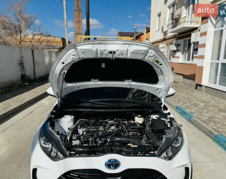 Белый Тойота Ярис, объемом двигателя 1.5 л и пробегом 11 тыс. км за 18500 $, фото 15 на Automoto.ua