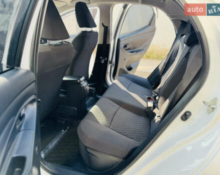 Белый Тойота Ярис, объемом двигателя 1.5 л и пробегом 11 тыс. км за 18500 $, фото 10 на Automoto.ua