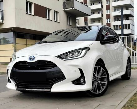 Белый Тойота Ярис, объемом двигателя 1.5 л и пробегом 26 тыс. км за 5000 $, фото 1 на Automoto.ua