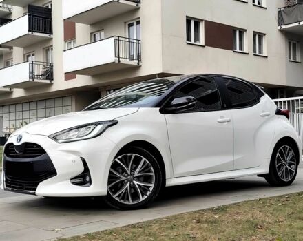 Белый Тойота Ярис, объемом двигателя 1.5 л и пробегом 26 тыс. км за 5000 $, фото 2 на Automoto.ua