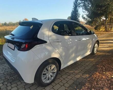 Белый Тойота Ярис, объемом двигателя 1.5 л и пробегом 17 тыс. км за 21000 $, фото 6 на Automoto.ua