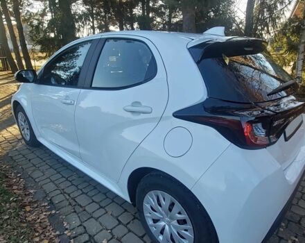 Белый Тойота Ярис, объемом двигателя 1.5 л и пробегом 17 тыс. км за 21000 $, фото 3 на Automoto.ua