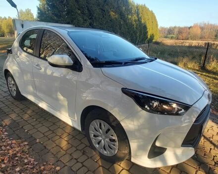 Белый Тойота Ярис, объемом двигателя 1.5 л и пробегом 17 тыс. км за 21000 $, фото 7 на Automoto.ua