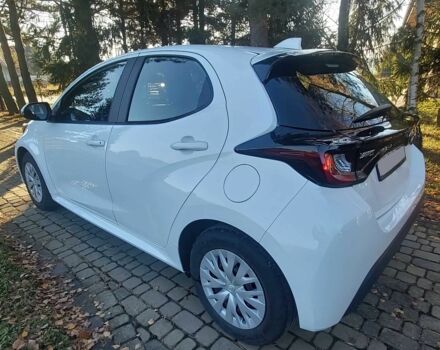 Белый Тойота Ярис, объемом двигателя 1.5 л и пробегом 17 тыс. км за 21000 $, фото 4 на Automoto.ua