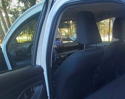 Белый Тойота Ярис, объемом двигателя 1.5 л и пробегом 17 тыс. км за 21000 $, фото 9 на Automoto.ua