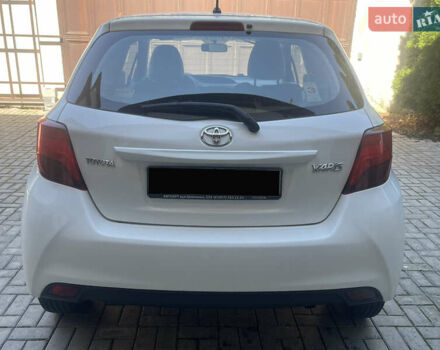 Белый Тойота Ярис, объемом двигателя 1.36 л и пробегом 86 тыс. км за 8300 $, фото 20 на Automoto.ua