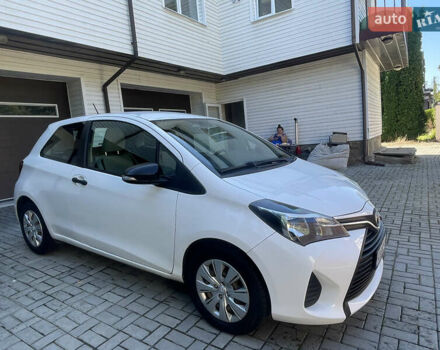 Белый Тойота Ярис, объемом двигателя 1.36 л и пробегом 86 тыс. км за 8300 $, фото 10 на Automoto.ua
