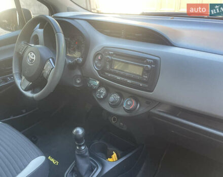 Белый Тойота Ярис, объемом двигателя 1.36 л и пробегом 86 тыс. км за 8300 $, фото 28 на Automoto.ua