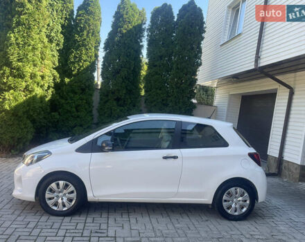 Белый Тойота Ярис, объемом двигателя 1.36 л и пробегом 86 тыс. км за 8300 $, фото 11 на Automoto.ua