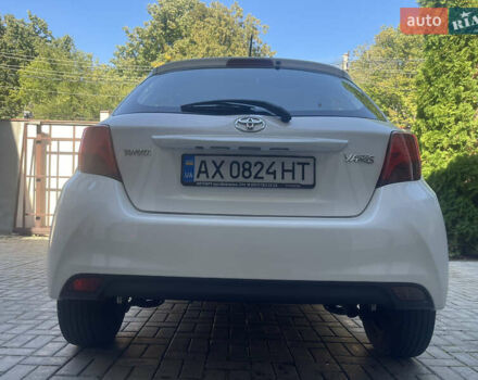 Білий Тойота Яріс, об'ємом двигуна 1.36 л та пробігом 86 тис. км за 8500 $, фото 22 на Automoto.ua