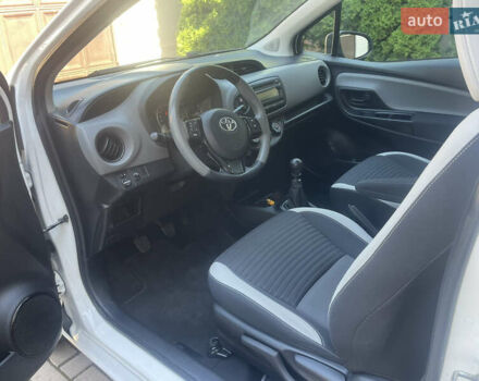 Белый Тойота Ярис, объемом двигателя 1.36 л и пробегом 86 тыс. км за 8300 $, фото 32 на Automoto.ua