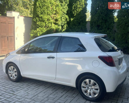 Белый Тойота Ярис, объемом двигателя 1.36 л и пробегом 86 тыс. км за 8300 $, фото 12 на Automoto.ua