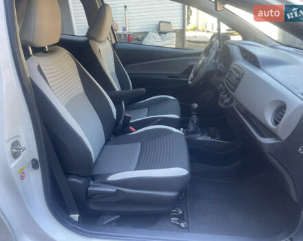 Белый Тойота Ярис, объемом двигателя 1.36 л и пробегом 86 тыс. км за 8300 $, фото 31 на Automoto.ua