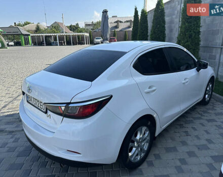 Белый Тойота Ярис, объемом двигателя 1.5 л и пробегом 131 тыс. км за 11800 $, фото 2 на Automoto.ua