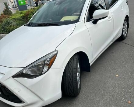 Белый Тойота Ярис, объемом двигателя 1.5 л и пробегом 111 тыс. км за 11000 $, фото 3 на Automoto.ua