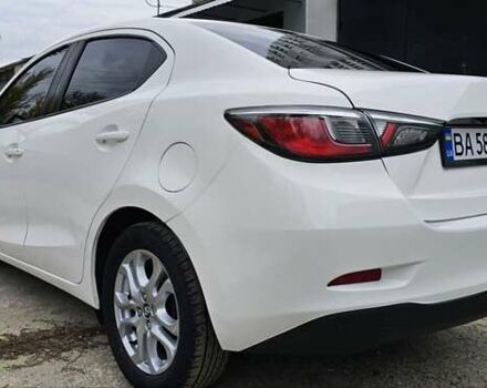 Тойота Яріс 2017 у Кропивницькому (Кіровограді) на Automoto.ua Білий Тойота Яріс, об'ємом двигуна 1.5 л та пробігом 140 тис. км за 11800 $, фото 1 на Automoto.ua