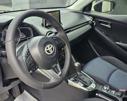 Тойота Яріс 2017 у Кропивницькому (Кіровограді) на Automoto.ua Білий Тойота Яріс, об'ємом двигуна 1.5 л та пробігом 140 тис. км за 11800 $, фото 18 на Automoto.ua